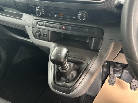 2022 Opel Vivaro - photo 13