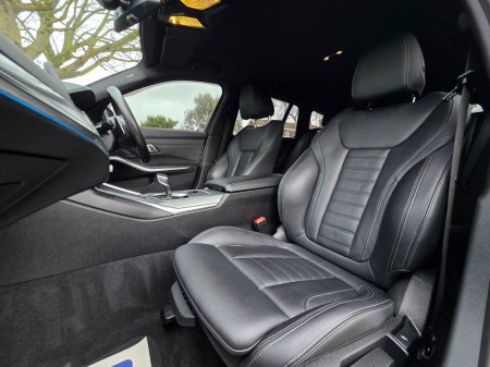 2021 BMW 3-Series - photo 21