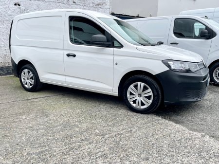 2023 Volkswagen Caddy - photo 2
