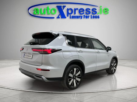 2024 Mitsubishi Outlander - photo 13