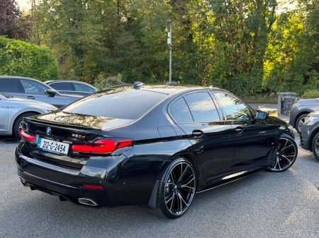 2021 BMW 5-Series - photo 8