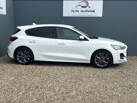 2023 Ford Focus - photo 2