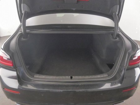2023 BMW 5-Series - photo 13