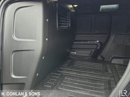 2025 Land Rover Defender - photo 5