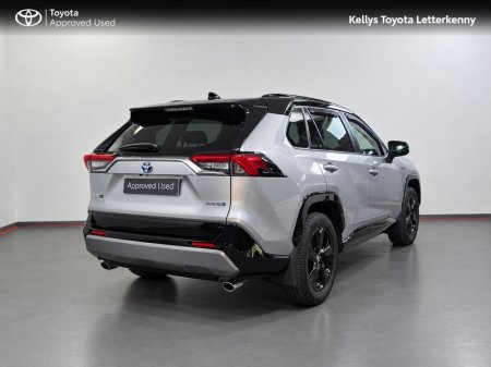 2021 Toyota RAV4 - photo 2