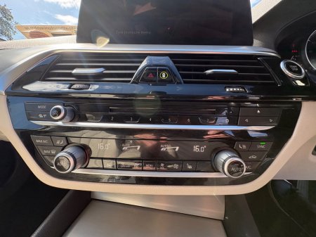 2018 BMW 5-Series - photo 30