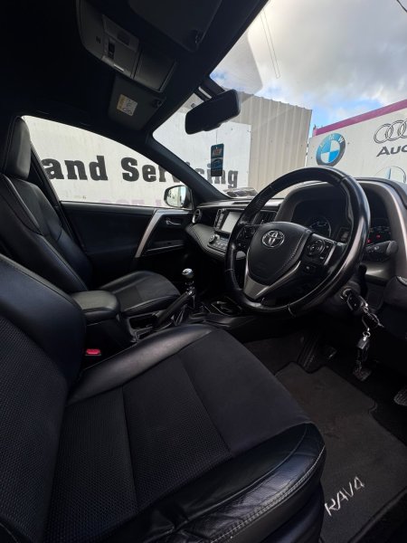 2016 Toyota RAV4 - photo 23