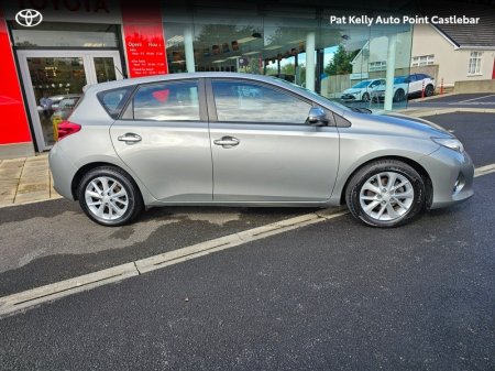 2015 Toyota Auris - photo 3