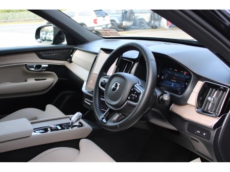 2025 Volvo XC90 - photo 12