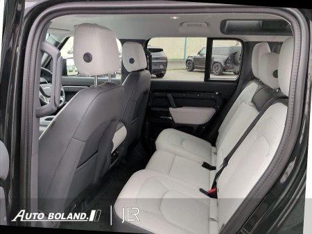 2025 Land Rover Defender - photo 5