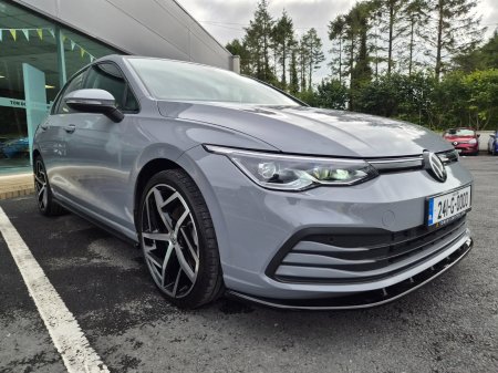 2024 Volkswagen Golf - photo 2