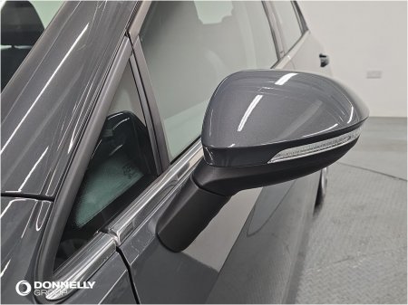2025 Volkswagen Golf - photo 18