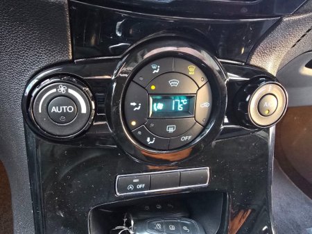 2014 Ford Fiesta - photo 15