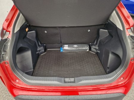 2025 Toyota Yaris Cross - photo 10