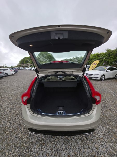 2017 Volvo V60 - photo 22