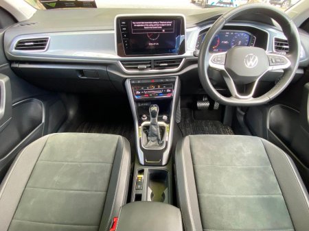 2023 Volkswagen T-Roc - photo 2