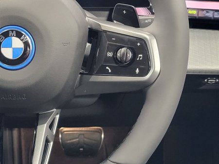 2026 BMW 5-Series - photo 18