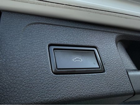 2018 Volkswagen Passat - photo 10