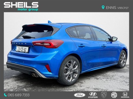 2023 Ford Focus - photo 2
