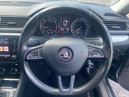 2018 Skoda Superb - photo 18
