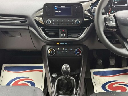 2017 Ford Fiesta - photo 8