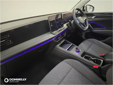 2024 Volkswagen Tiguan - photo 2