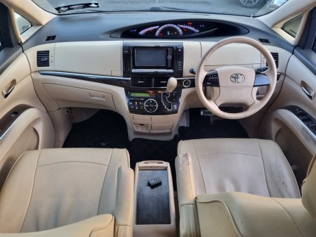 2012 Toyota Estima - photo 6