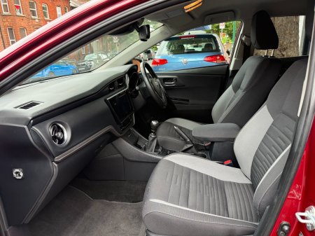 2017 Toyota Auris - photo 9