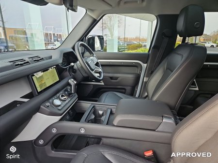 2025 Land Rover Defender - photo 3