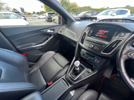 2018 Ford Focus - photo 22