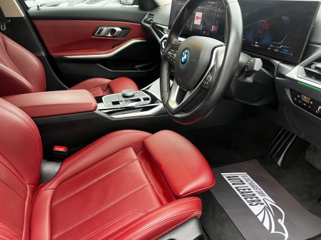2023 BMW 3-Series - photo 16