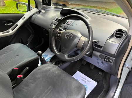 2010 Toyota Yaris - photo 9