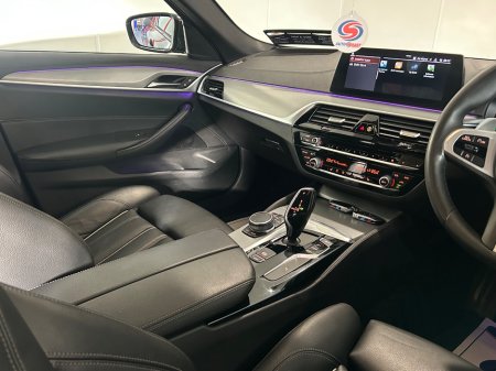 2020 BMW 5-Series - photo 19