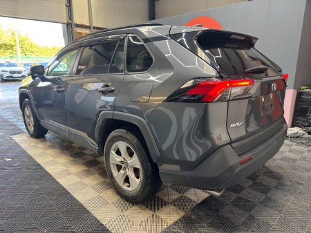 2021 Toyota RAV4 - photo 5