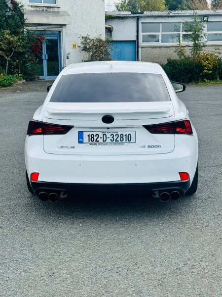2018 Lexus IS - photo 9