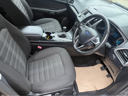 2017 Ford Galaxy - photo 6