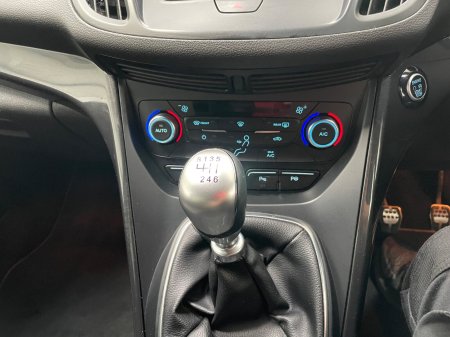 2017 Ford Kuga - photo 13