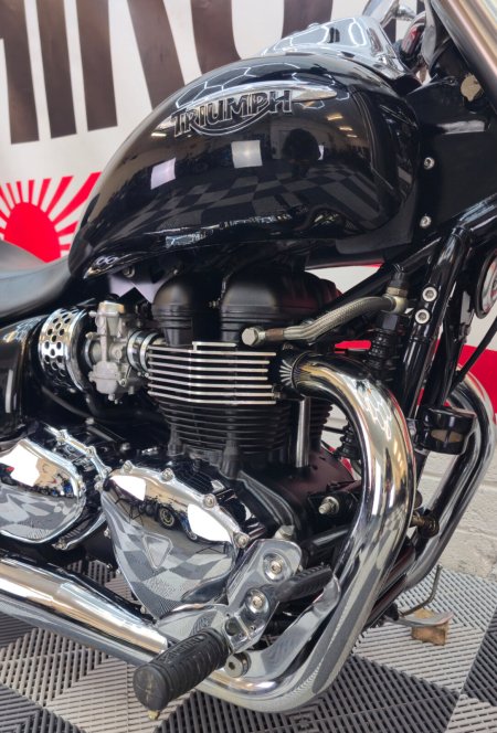 2010 Triumph Bonneville - photo 18