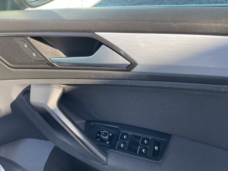 2017 Volkswagen Tiguan - photo 18