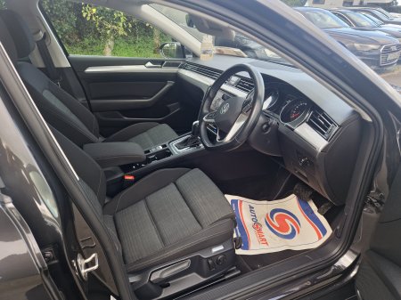 2022 Volkswagen Passat - photo 5