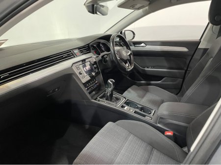 2022 Volkswagen Passat - photo 16