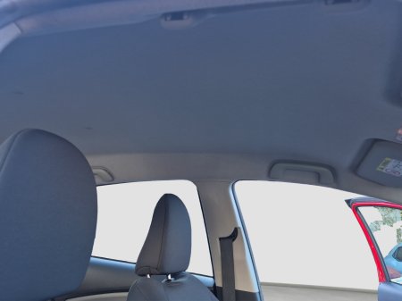 2015 Toyota Yaris - photo 10