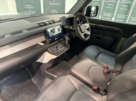 2025 Land Rover Defender - photo 14