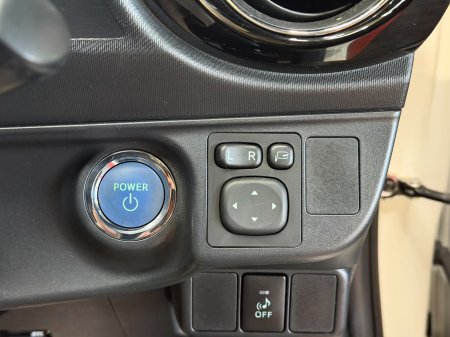2015 Toyota Aqua - photo 22