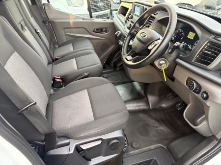 2021 Ford Transit - photo 9