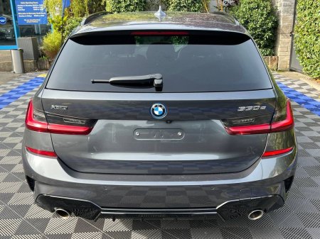 2022 BMW 3-Series - photo 18
