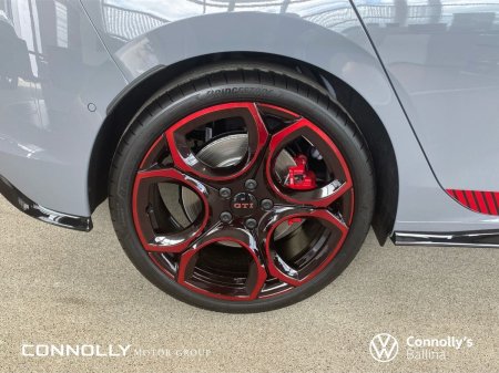 2027 Volkswagen Golf - photo 7