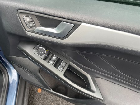 2020 Ford Focus - photo 19