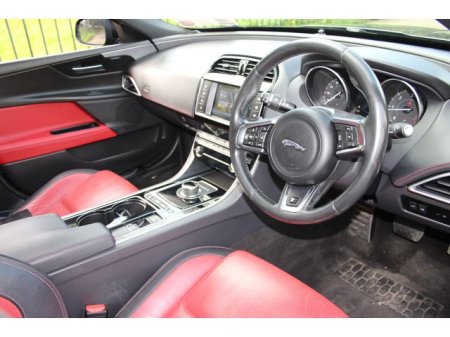 2017 Jaguar XE - photo 21