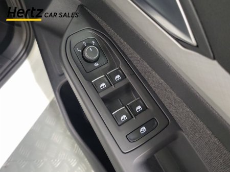 2023 Volkswagen Golf - photo 18